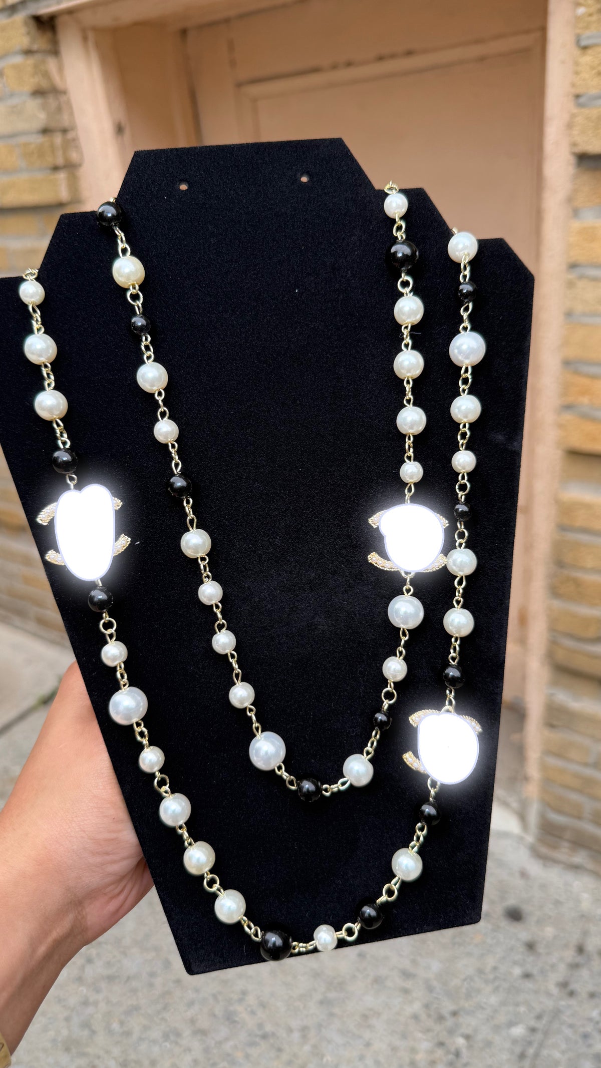 Gold Black & Pearl Necklace